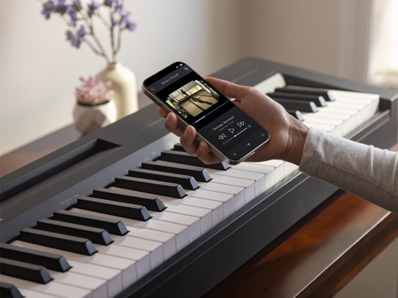 Подключение Yamaha P-145BT к устройствам через USB